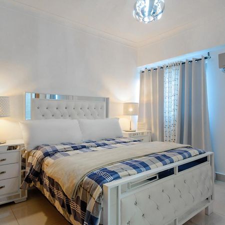 Escape Apartment, Balcony, Pool, Gym & Spa In La Julia Santo Domingo Exterior photo